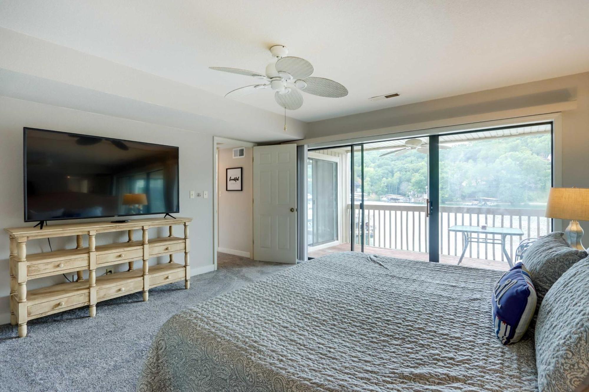 Lakefront Osage Beach Condo With Community Pool Exterior foto